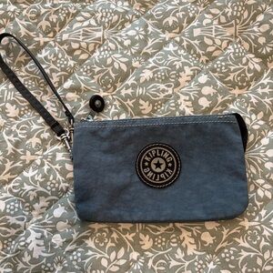 Kipling Creativity wristlet